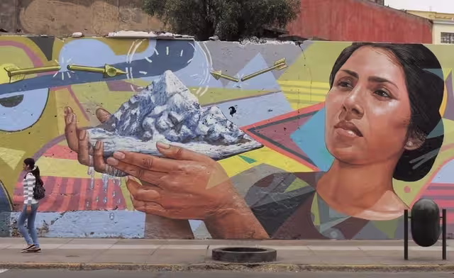 Elliot Tupac street art