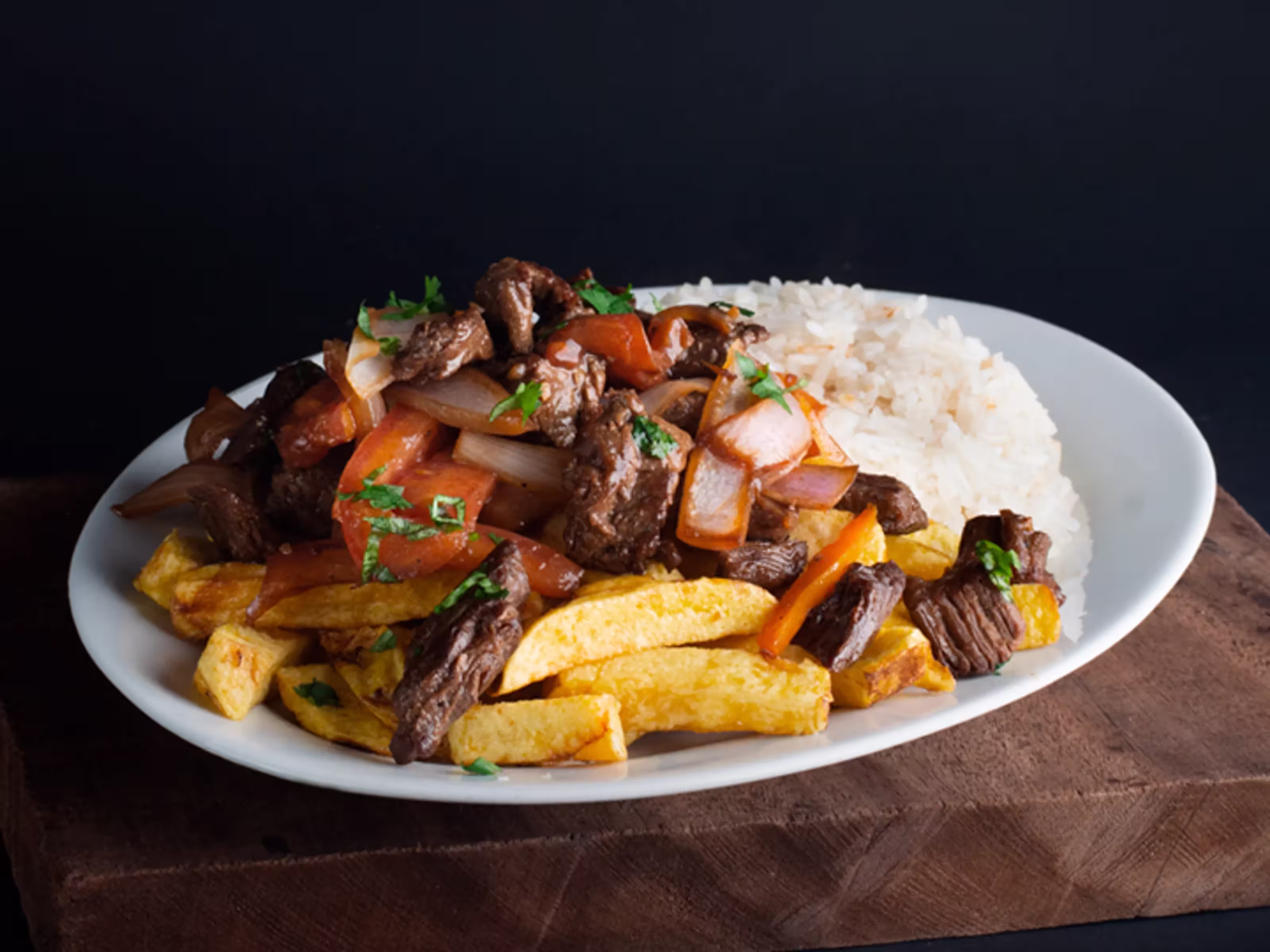 Lomo saltado dish
